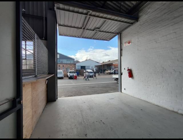 331M² WAREHOUSE TO LET IN GANTS PLAZA